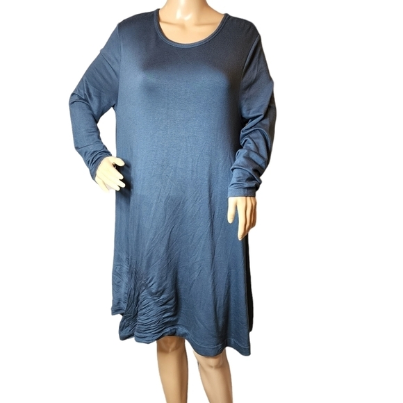 Lou & Grey signature soft dress - Picture 2 of 14